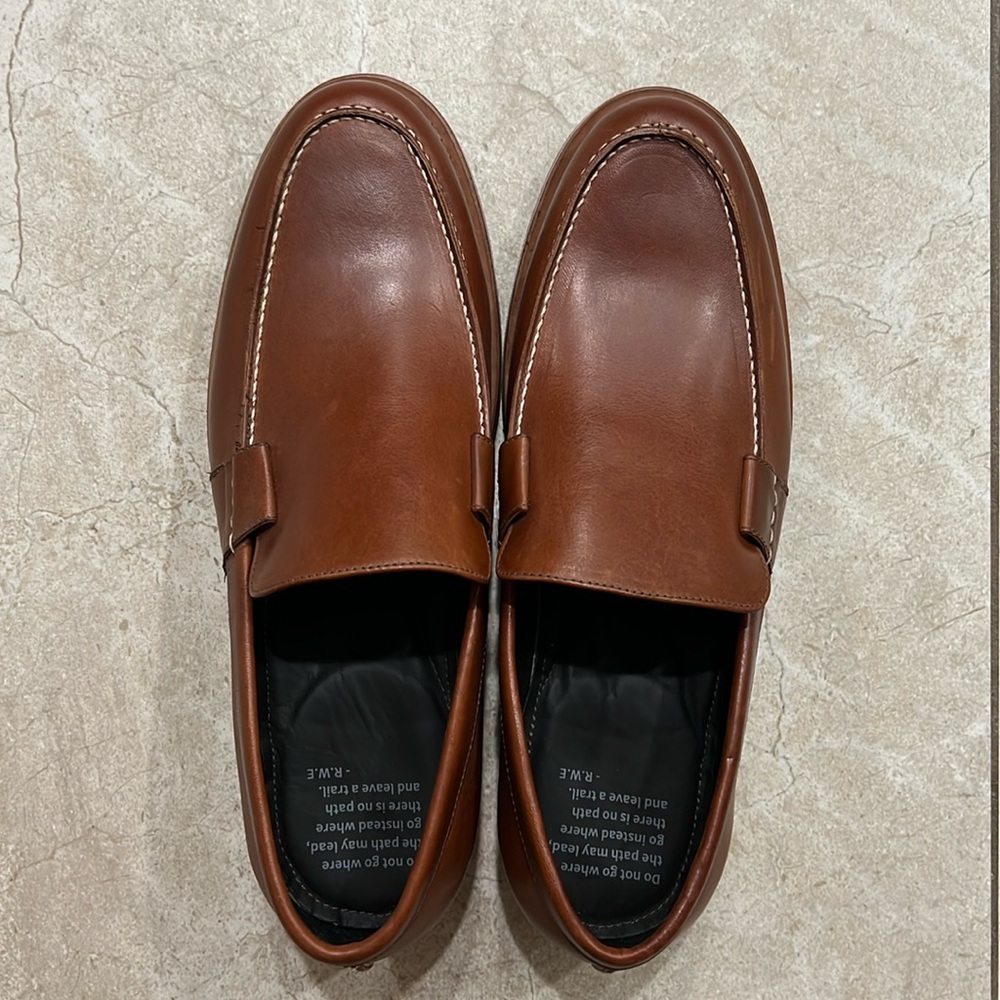 Helm men’s dress shoes. The Wilson teak. Hardly worn. Excellent condition.